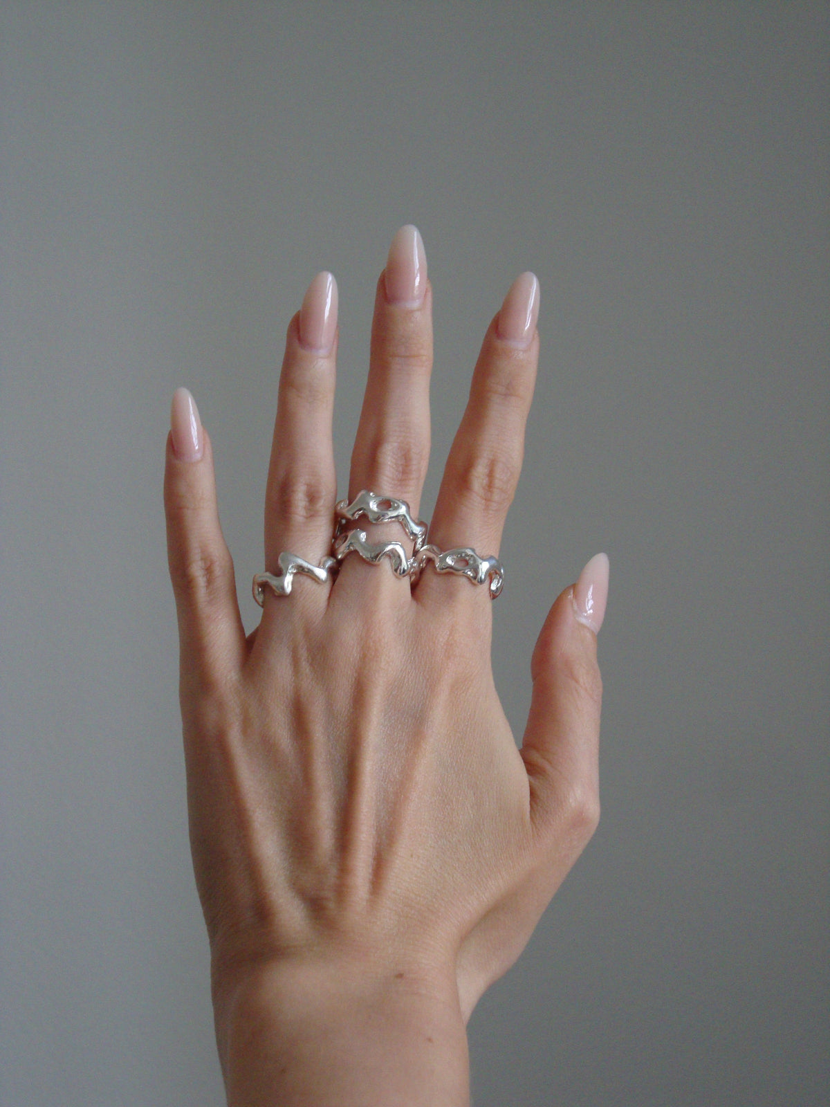 Relic Ring 01 getragen